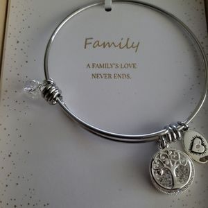 Footnotes "Family" Bracelet